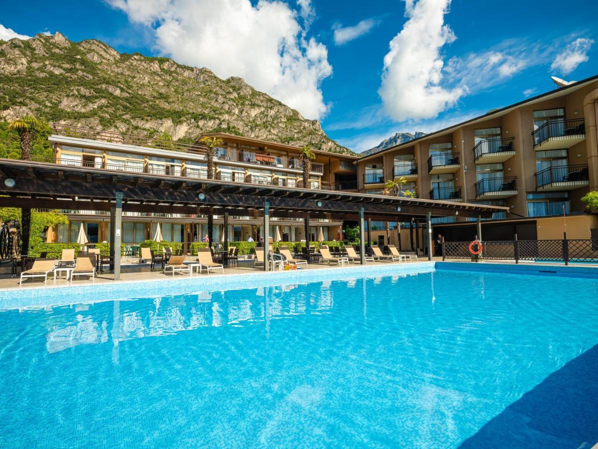 Hotel Leonardo Da Vinci Limone sul Garda Eksteriør billede