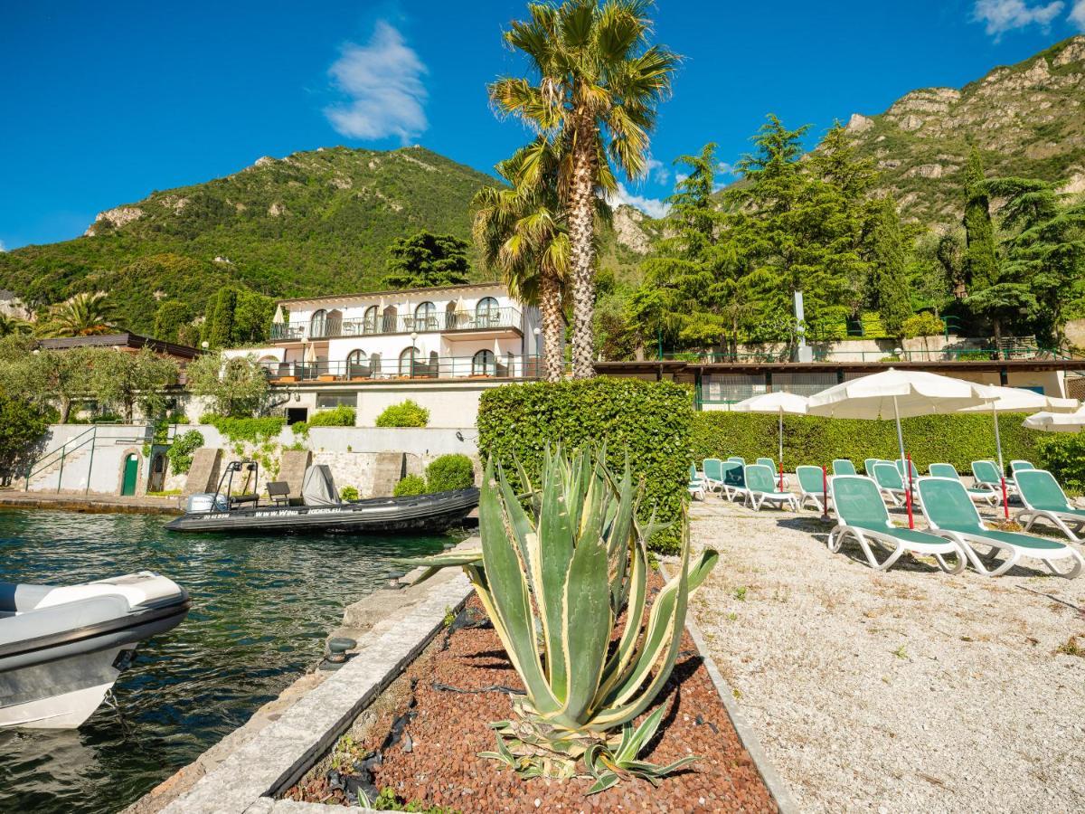 Hotel Leonardo Da Vinci Limone sul Garda Eksteriør billede