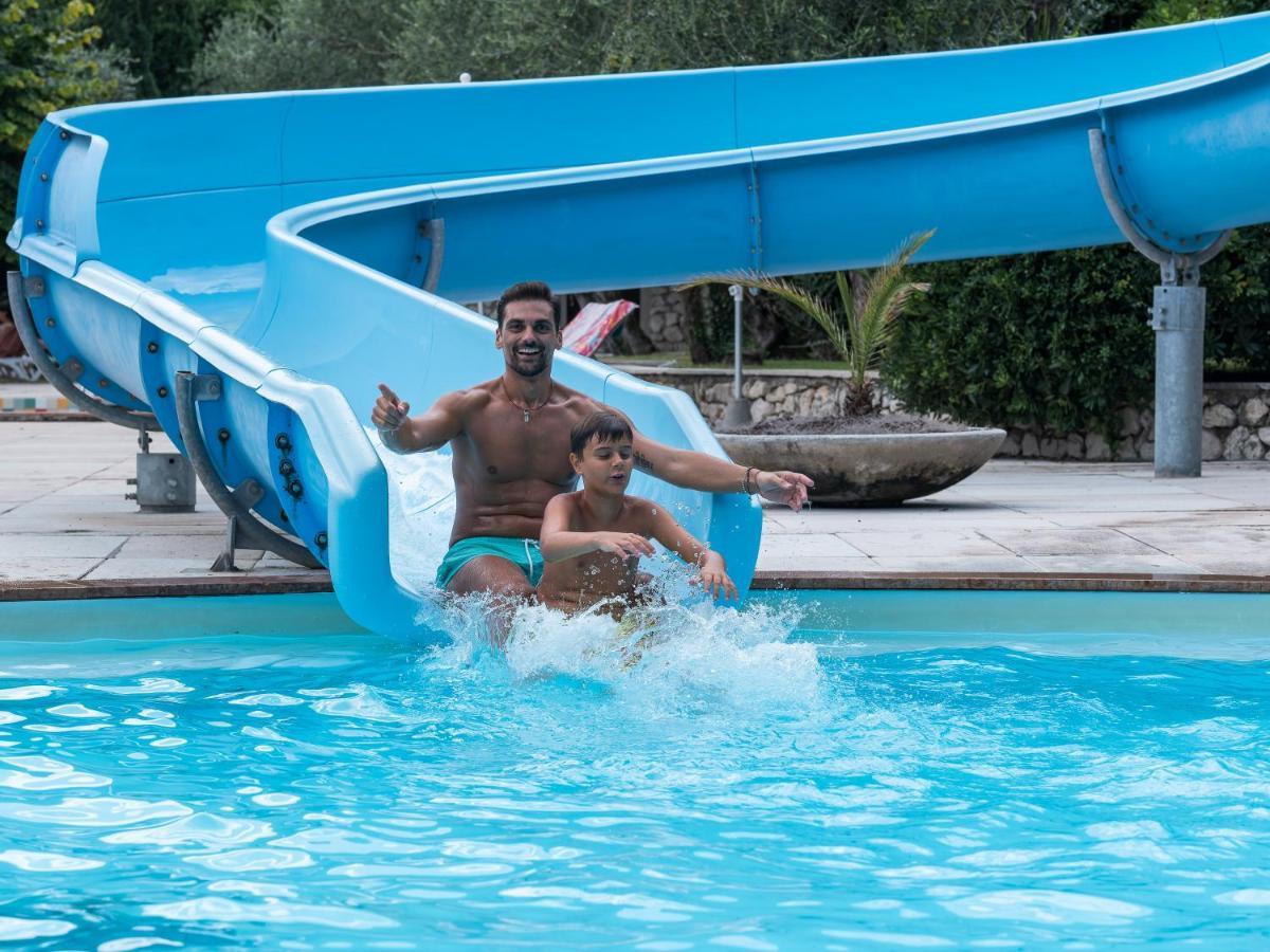 Hotel Leonardo Da Vinci Limone sul Garda Eksteriør billede