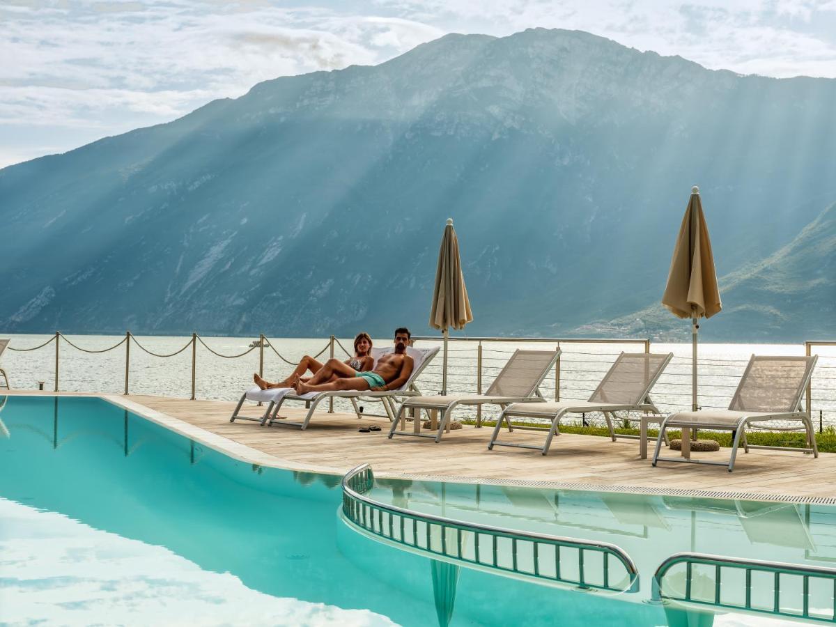 Hotel Leonardo Da Vinci Limone sul Garda Eksteriør billede