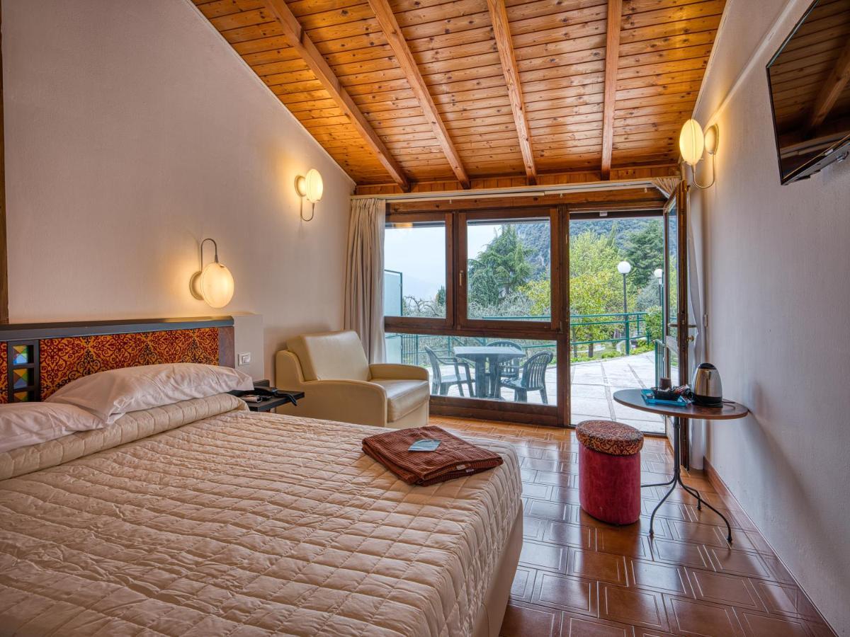 Hotel Leonardo Da Vinci Limone sul Garda Eksteriør billede